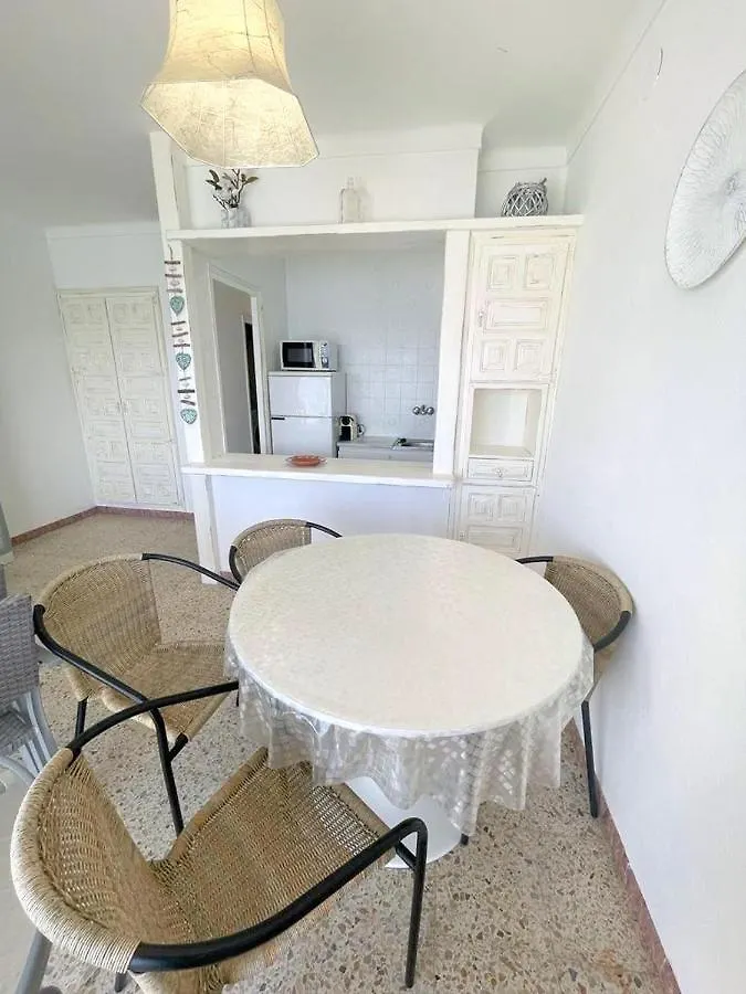 Verones 2B Apartment Roses